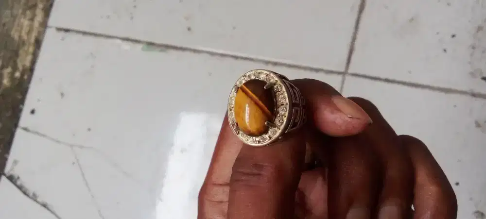 Cincin bulu macan