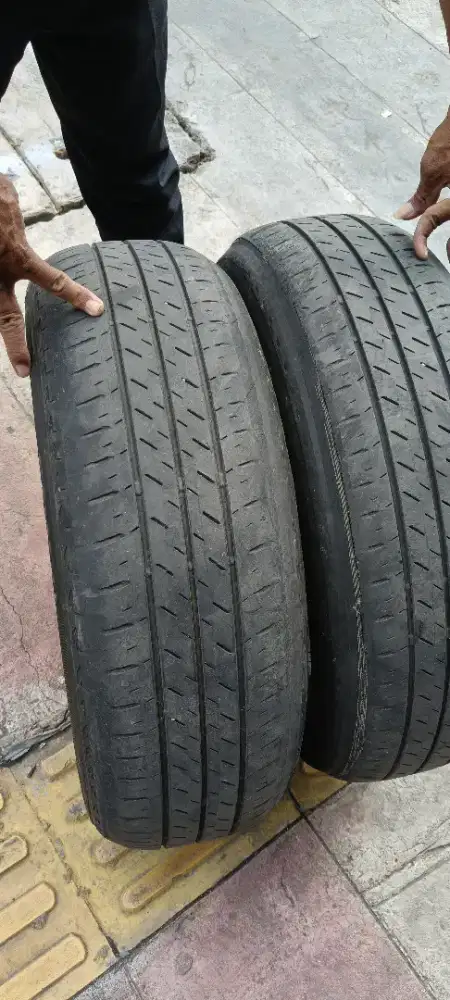 2 Ban bekas mobil bridgestone ecopia r16/205/60 ex innova reborn