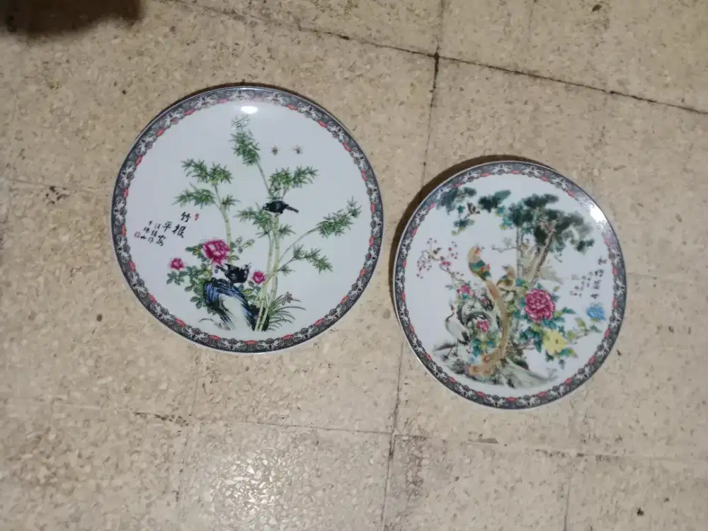 4pcs piring warna warni 26cm utuh terawat