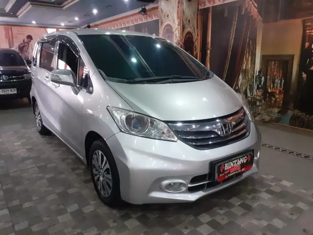 FREED E PSD 2013 AC DOUBLE KM RENDAH / MODEL THN 2014 [BINTANG MOTOR]