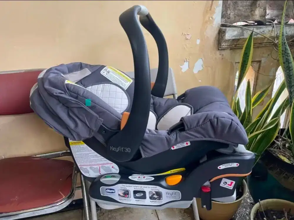 Baby car seat chicco