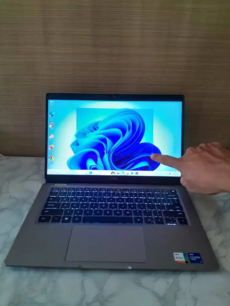 Laptop Dell 5320, Core i7 Gen11,Ram 16GB, SSD 512GB NVme, Layar 13,3i