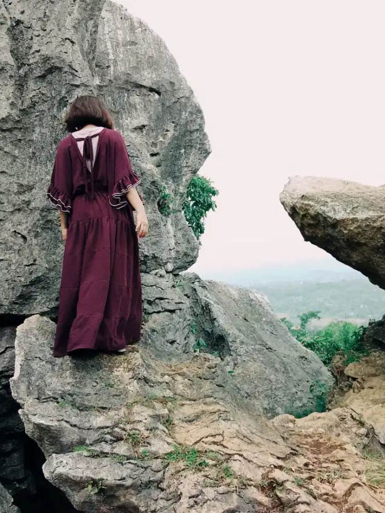 gaun long dress deep red wine