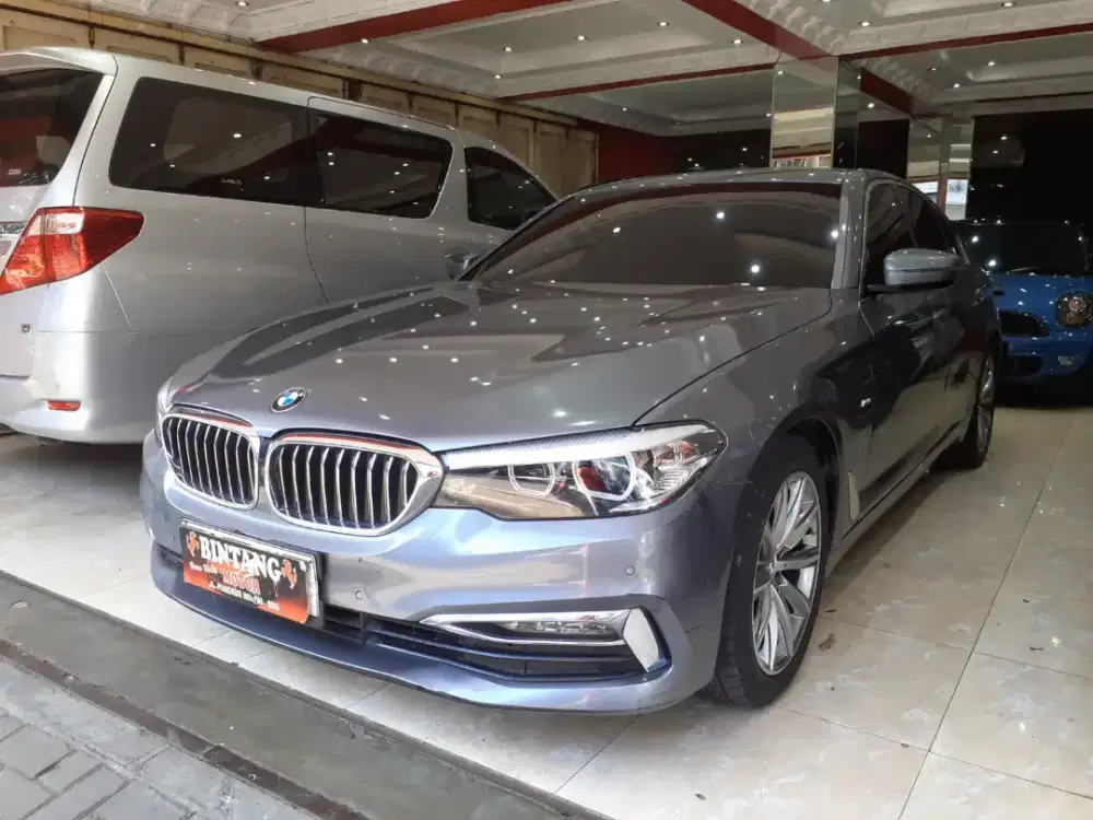 BMW 520i G30 AT 2018 KM RENDAH GREY / MODEL THN 2019 [BINTANG MOTOR]
