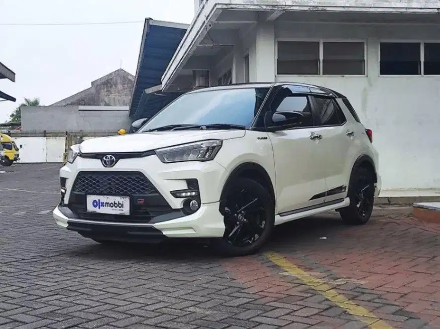 KM RENDAH - Raize 1.0 GR Sport Two Tone Bensin-AT-2022 WIJ