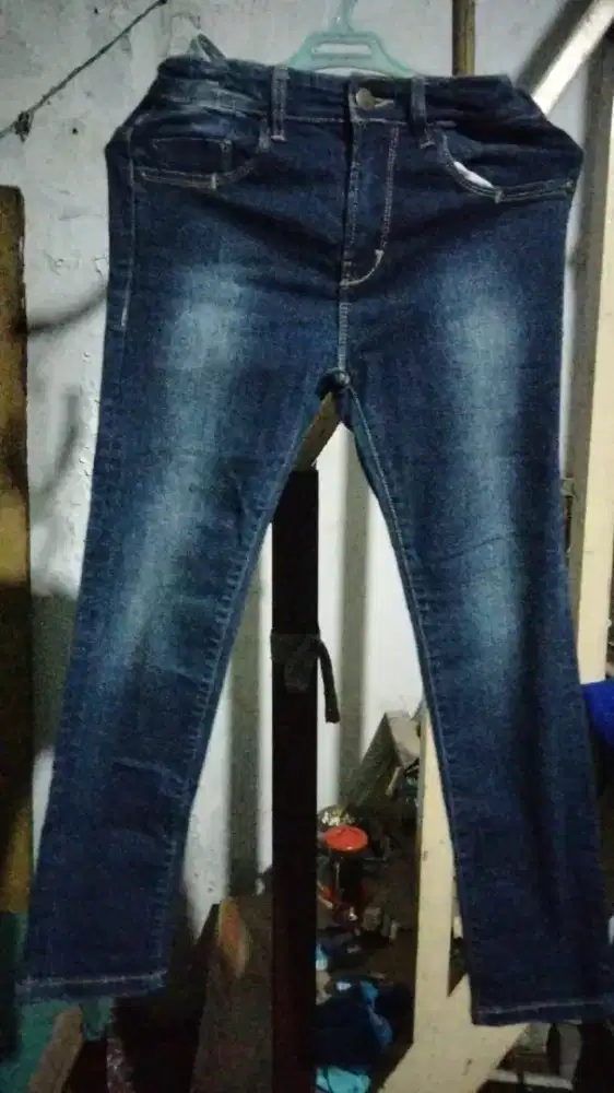 Celana Jeans anak Ukuran 10 panjang 82