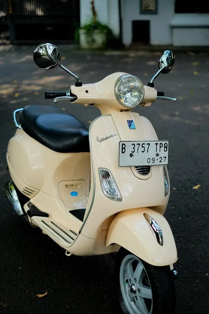 Piaggio Vespa LX 150 2vie 2012 TERMURAH BERGARANSI