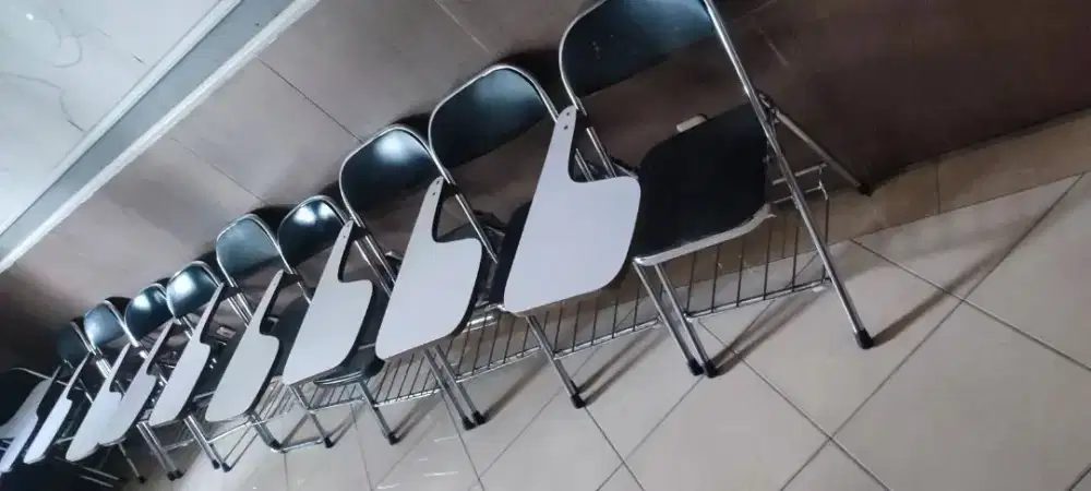 Kursi lipat kuliah murah tidak karatan