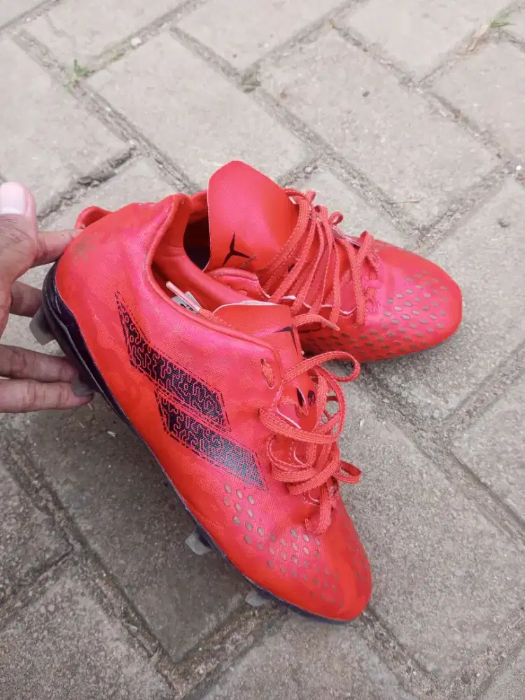Sepatu bola mils Triton 1.2 fg ukuran 38