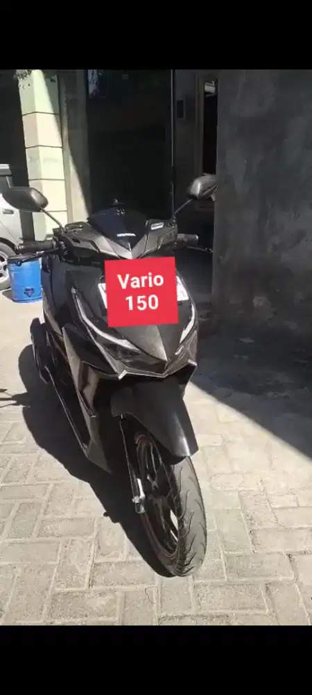 Vario 150 2016 plat W