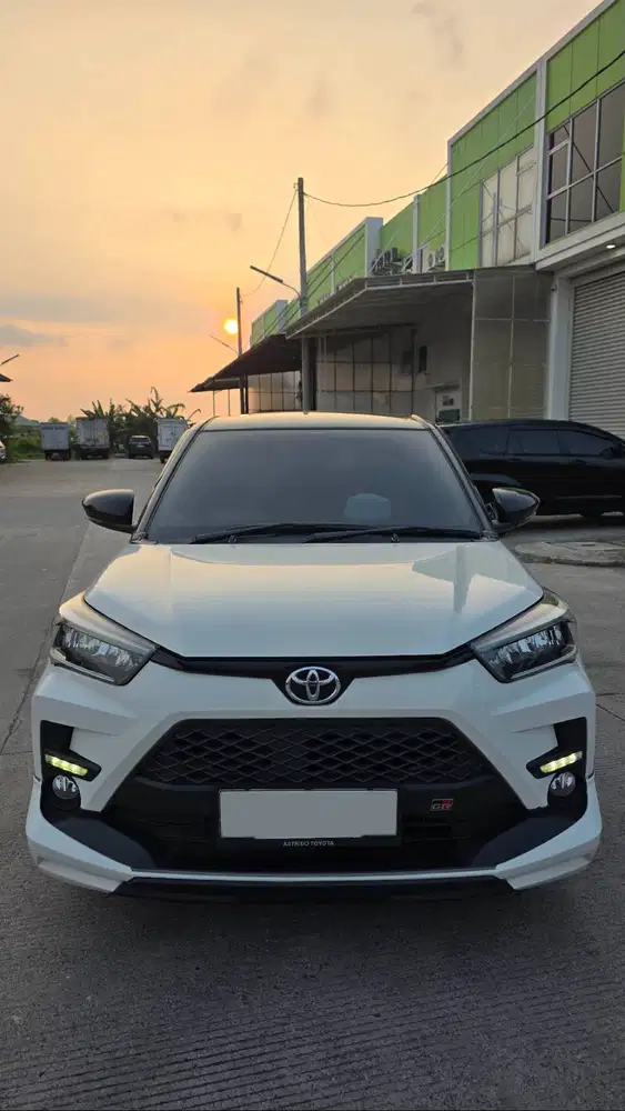 Raize AT GR 1.0 Turbo Two Tone 2022 Termurah Dan Siap Pakai
