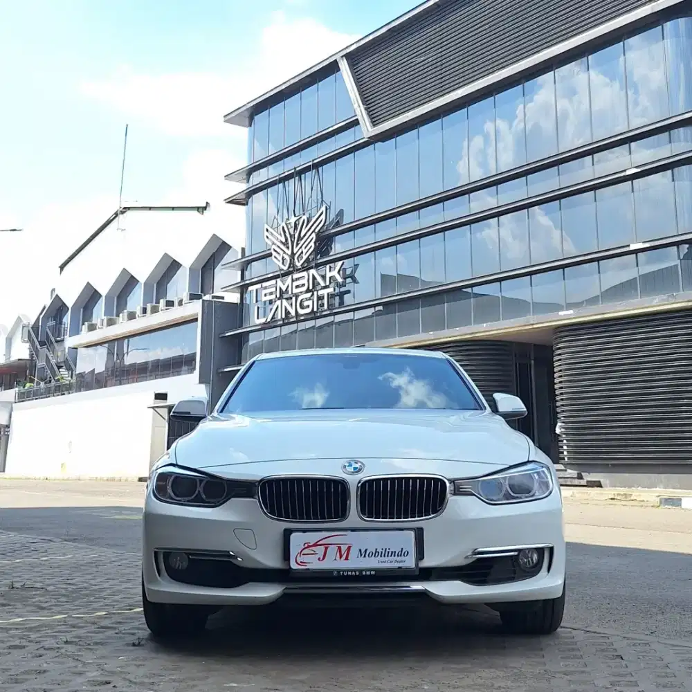 BMW 328I AT CKD LUXURY