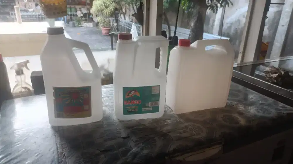 Jerigen bekas 5-6ltr an