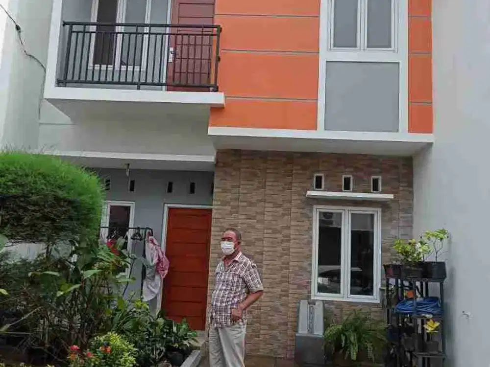 DI JUAL RUMAH SIAP HUNI (d EIGHT)