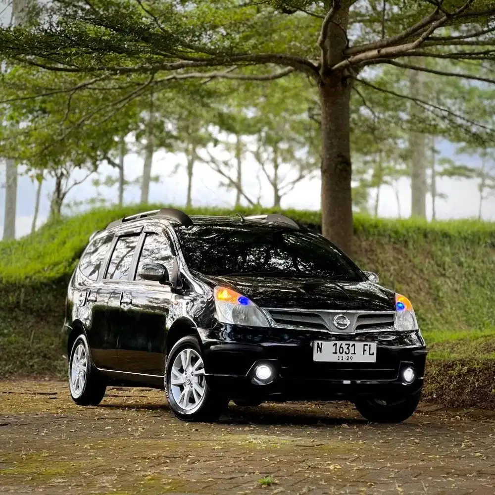 GRAND LIVINA SV 2012 AUTOMATIC