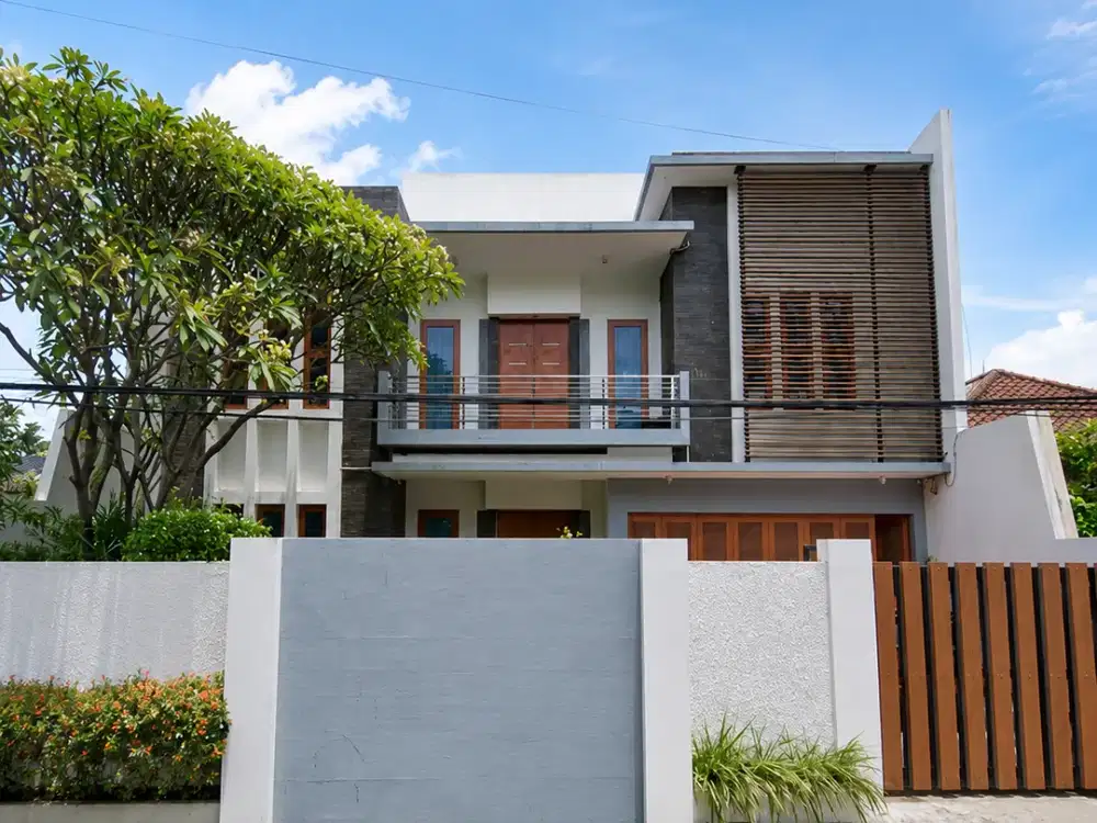 Disewakan Rumah Strategis Cipete Area – 4 KT, Semi Furnished, Dekat MRT