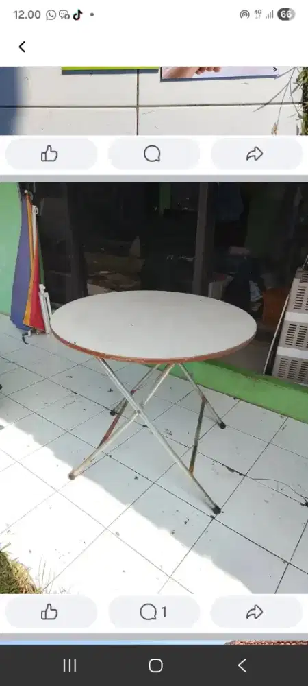 Meja makan bulat