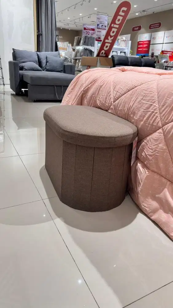 Kursi Storage Lipat