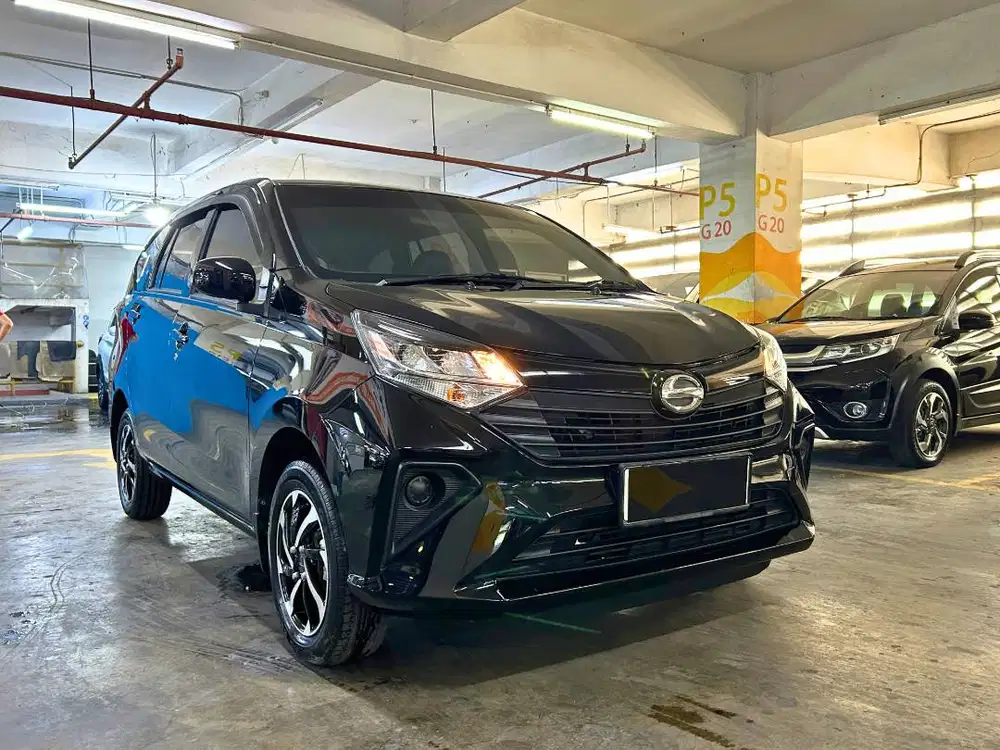 Daihatsu Sigra 1.2 X MT 2023 odometer 36 ribuan km bensin manual