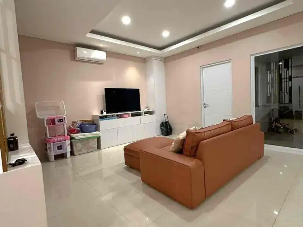 Dijual Rumah Bagus dan Murah di Cluster New Serenade Lake Gading Serpong