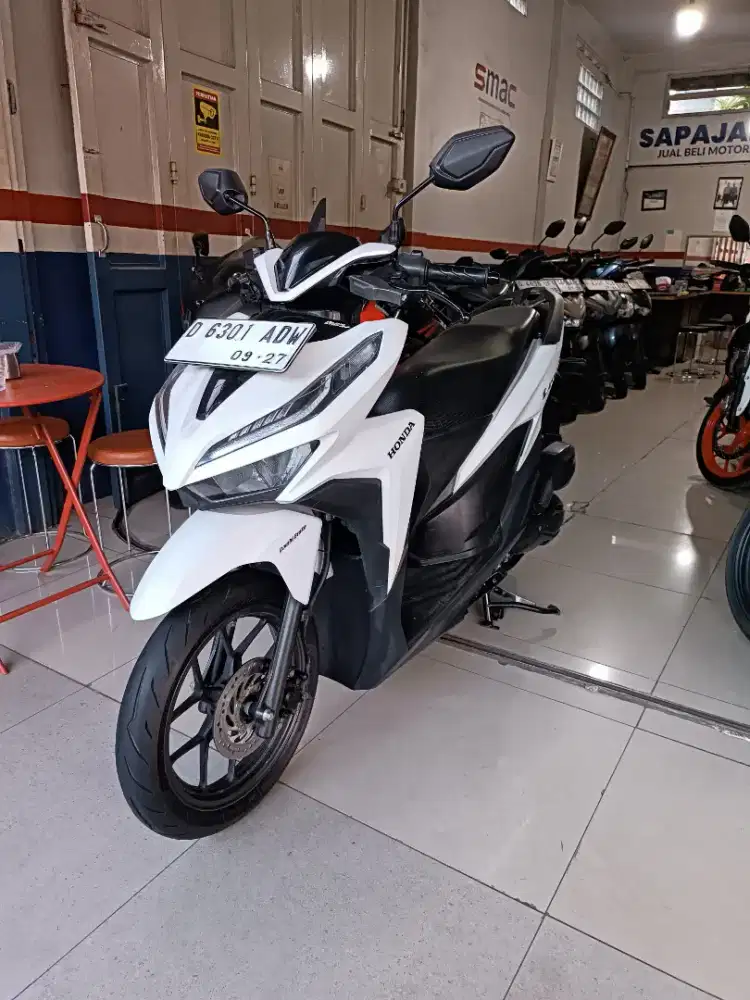 NEW VARIO 125 CBS ISS GEN 1 TH 2022 PUTIH