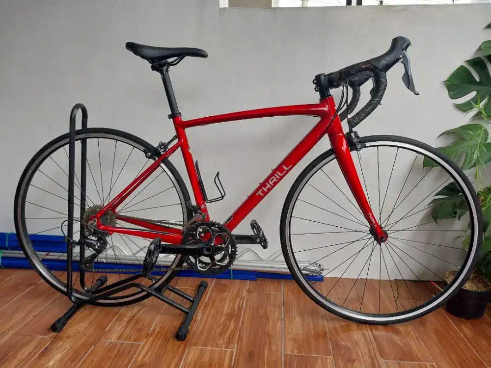 Roadbike Thrill Enthral 2.0 setara Polygon Stratos S3