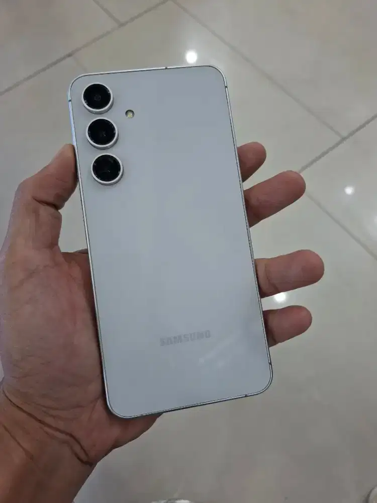 Samsung s24 fe 8/256 jaringan 5G resmi Indonesia garansi on