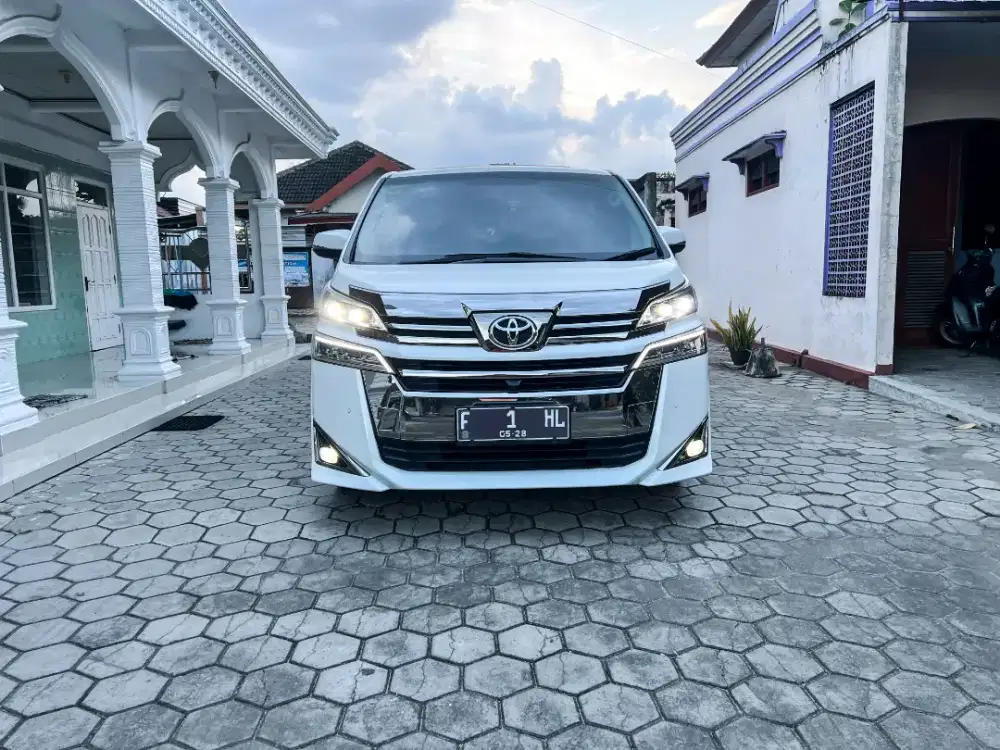TOYOTA VELLFIRE 2018 G – EX DOKTER (HARGA TERMURAH SE-INDONESIA!)