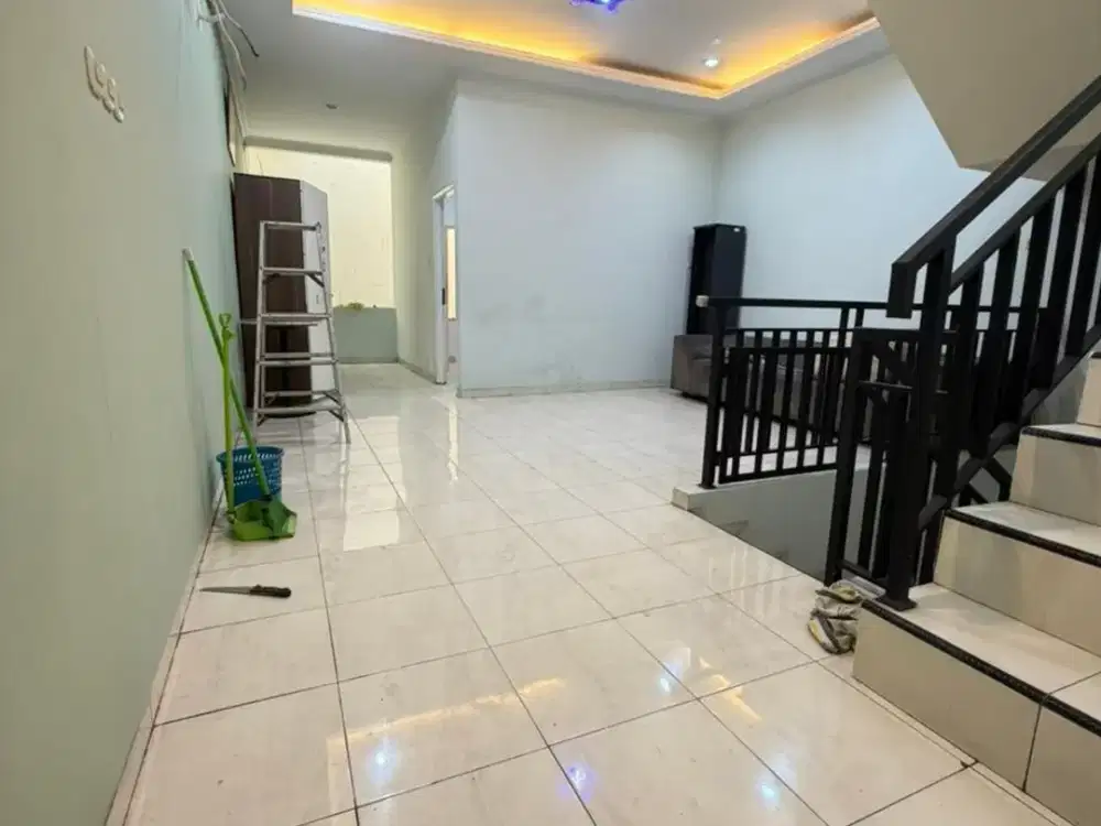 Disewakan Rumah Bisa Jadi Tempat Usaha Jelambar Jaya, Jakarta Barat