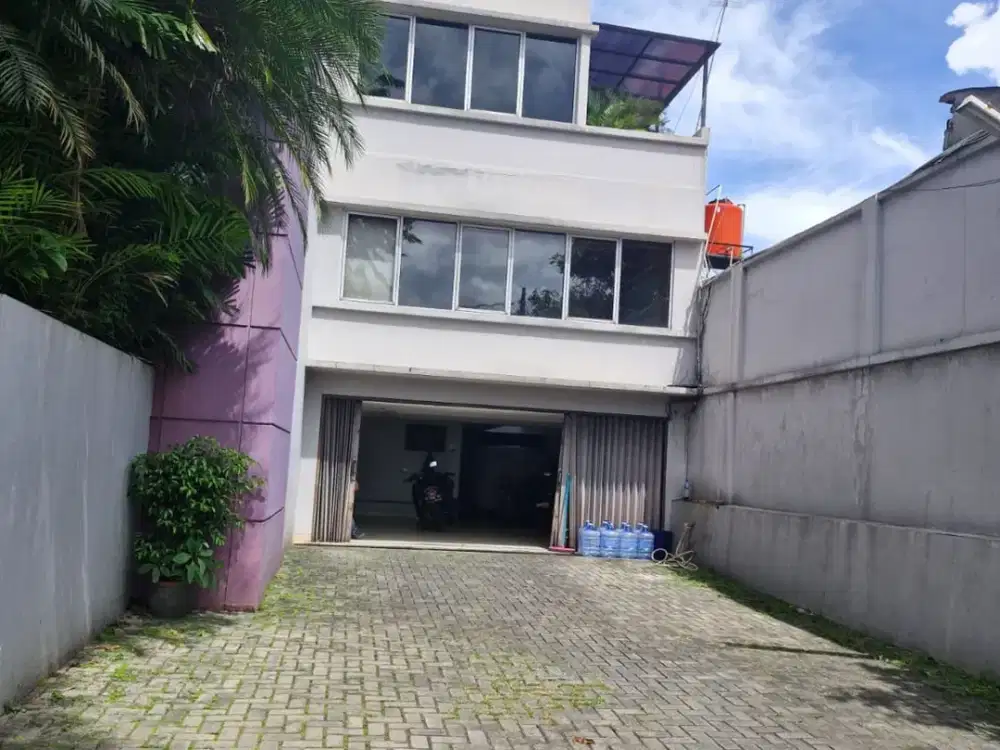 Dijual Rumah 2 Lantai Cocok untuk Tempat Usaha Lokasi Strategis Dekat Tebet Eco Park di Tebet Jaksel Va-17412