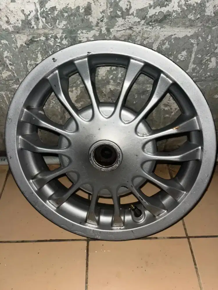 Velg motor vespa matic