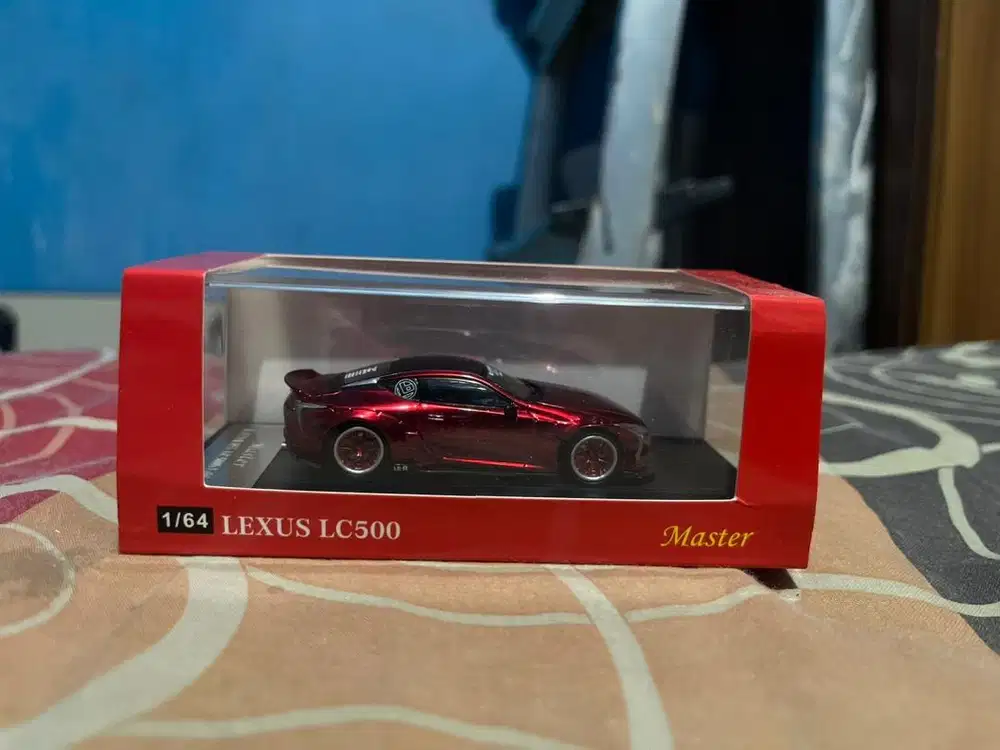 Master Lexus LC500 Red 1:64