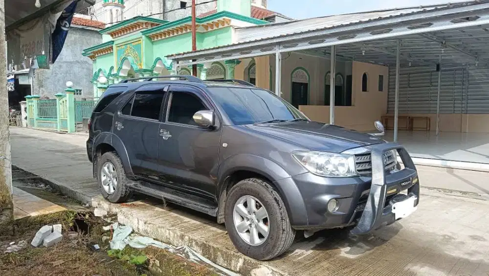 Fortuner 2.5 G 2010 Diesel Matic Bacode Ada