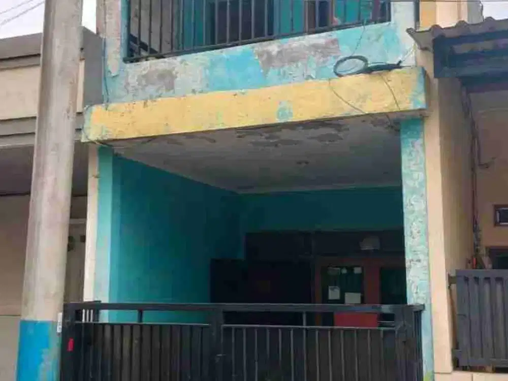 Rumah Murah 2 lantai, Selangkah Stasiun dan Terminal Kalideres..jakarta barat..