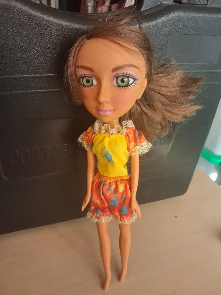 Boneka ,seperti di foto