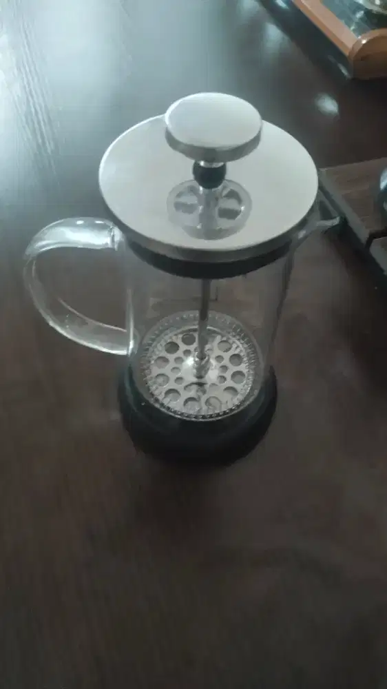 Alat kopi filter French press