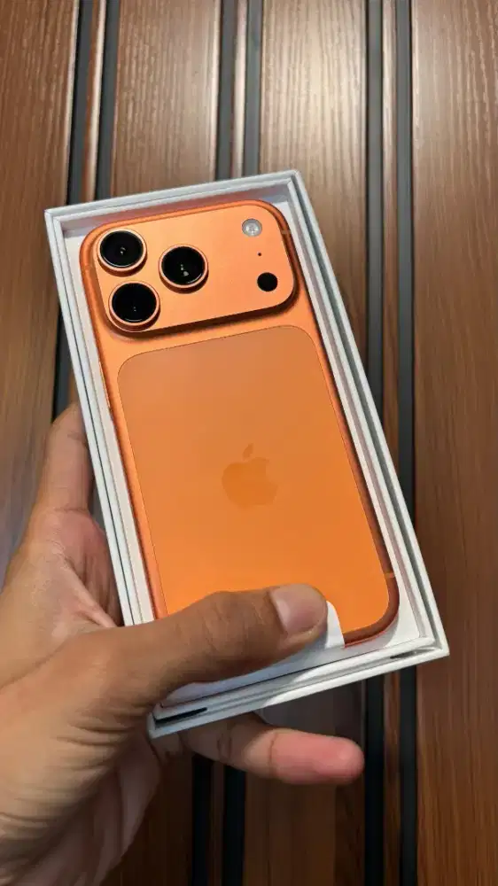 iPhone 17 pro cosmic orange 256gb iBox