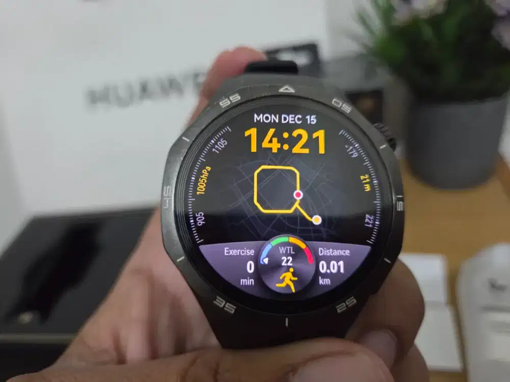 Smartwatch huawei gt5 pro beli dari baru mau dijual krn ud ke gt6 pro