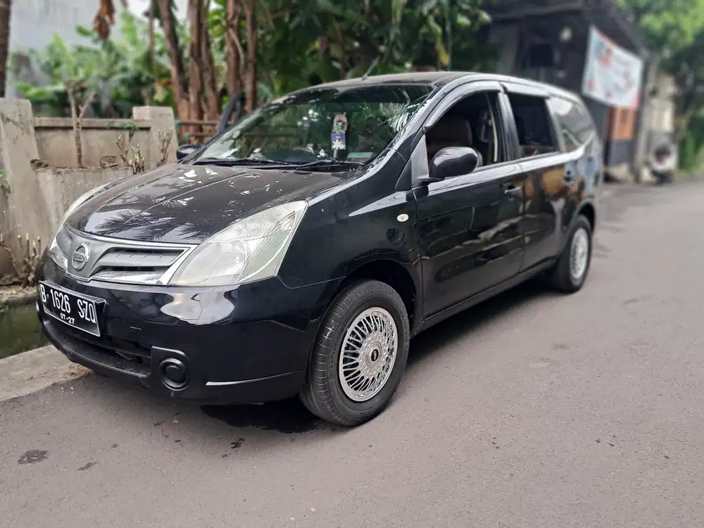 Nissan Grand livina 2012 Bensin