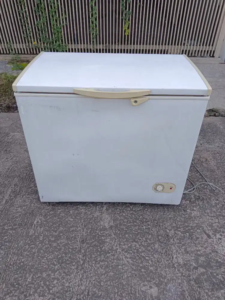 Frezer box Sharp 200 liter normal beku, siap antar cod