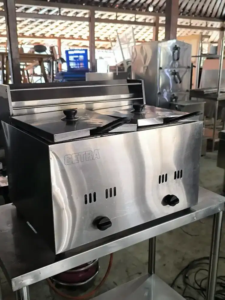 TANPA RIBET Deep Fryer Gas Portable GETRA 

Kapasitas 6 L x 2 Basket