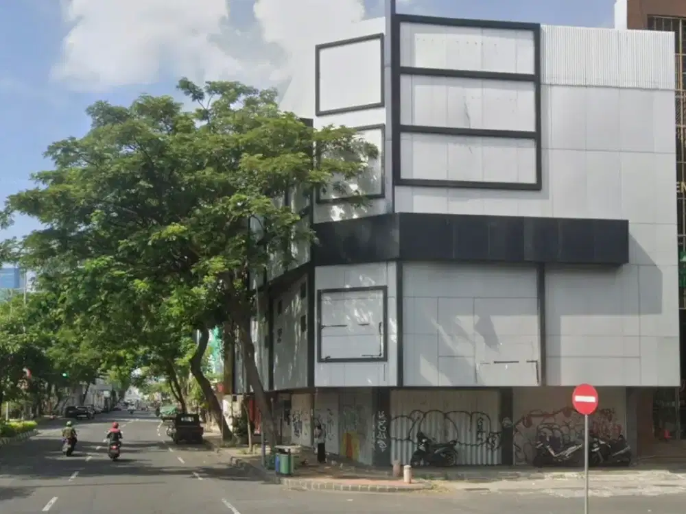 Hook Gedung Komersial Premium Pusat Kota Surabaya Jalan besar & akses mudah