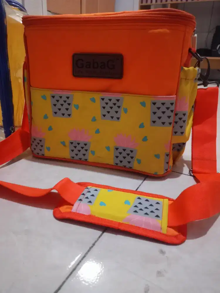 Cooler bag( tas asi)