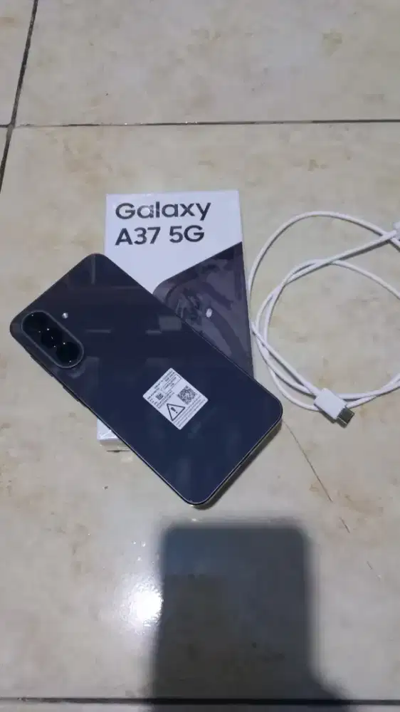 Samsung  A37 Ram 8/256 Warna charcoal