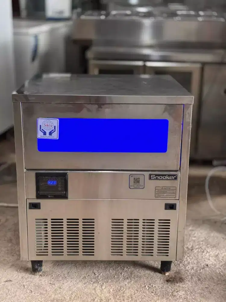 ICE MAKER

Merk Snooker
Model IMS 100KX-UC