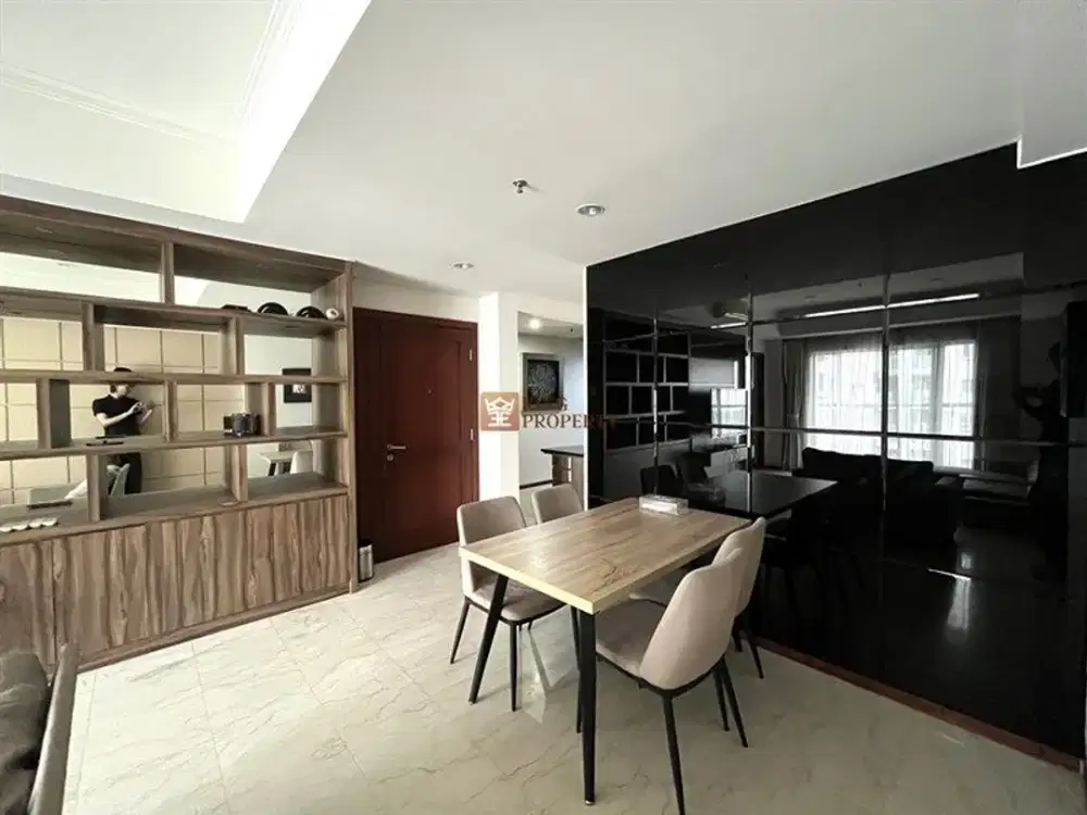 Apartemen Yang Connecting Ke Mall Central Park! Luxury Elegant Minimalist 3BR Royal Mediterania Garden – Akses Mall Central Park & Central Park 2