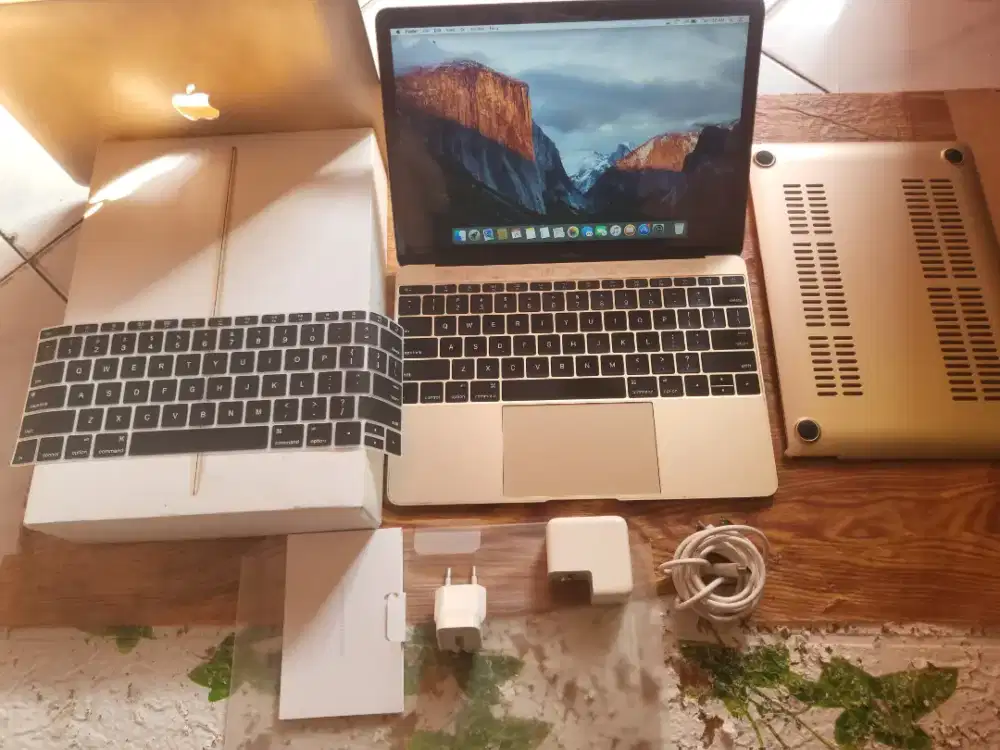 Macbook retina 12inch 2016 ibox fulset mulus normal semua