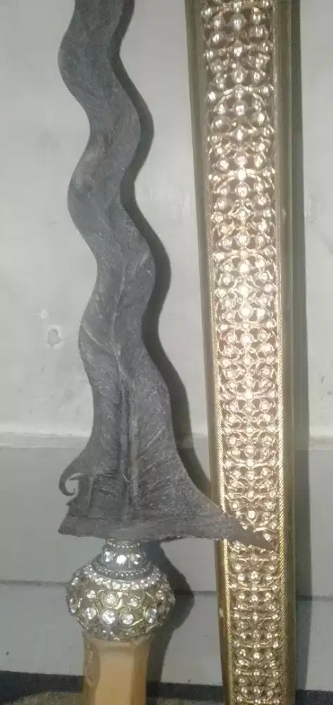 keris sangkelat Luk 13 pamor miring blarak