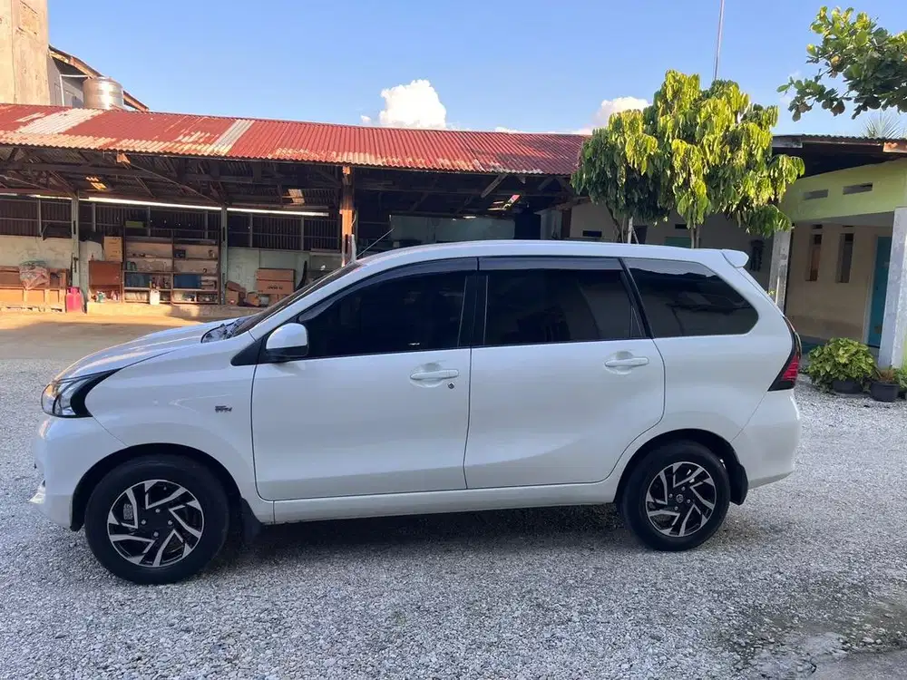 dijual mobil avanza 2016 type e