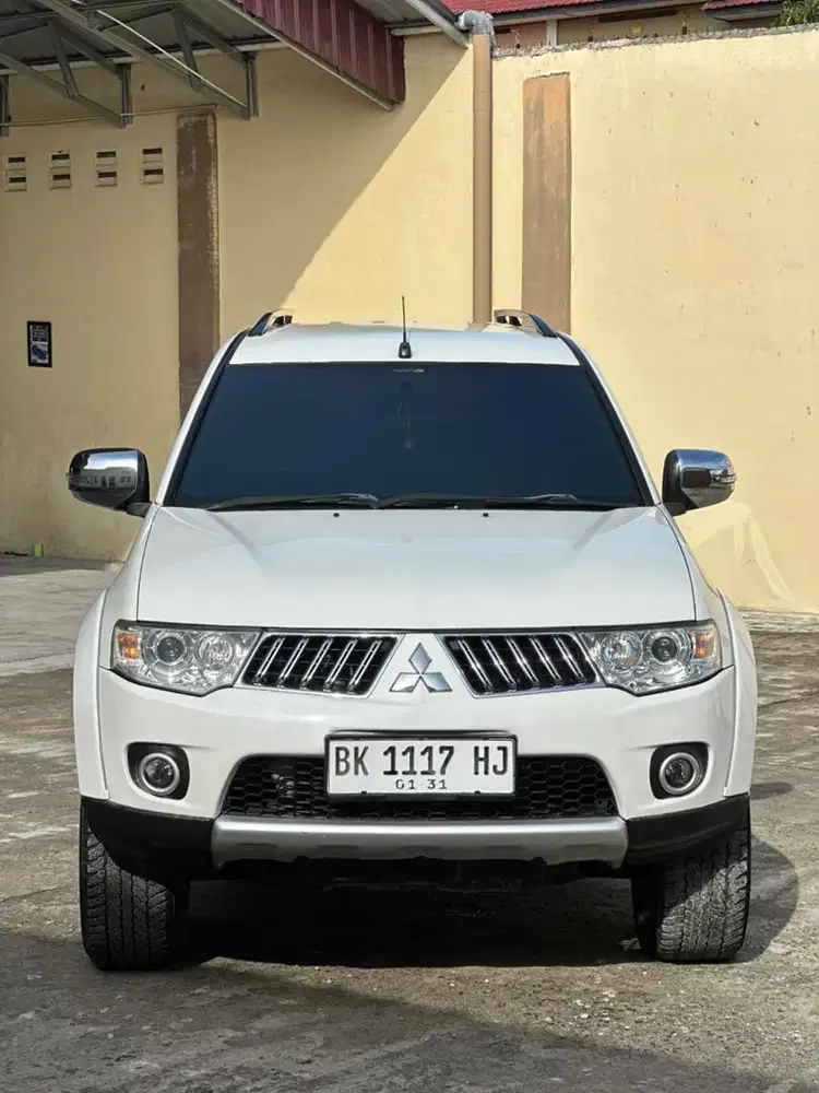 Mitsubishi pajero exceed at matic 2012